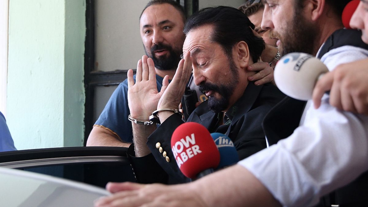 Adnan Oktar’ın cezaevindeki son hali olay oldu! Çok ama çok şaşıracaksınız 