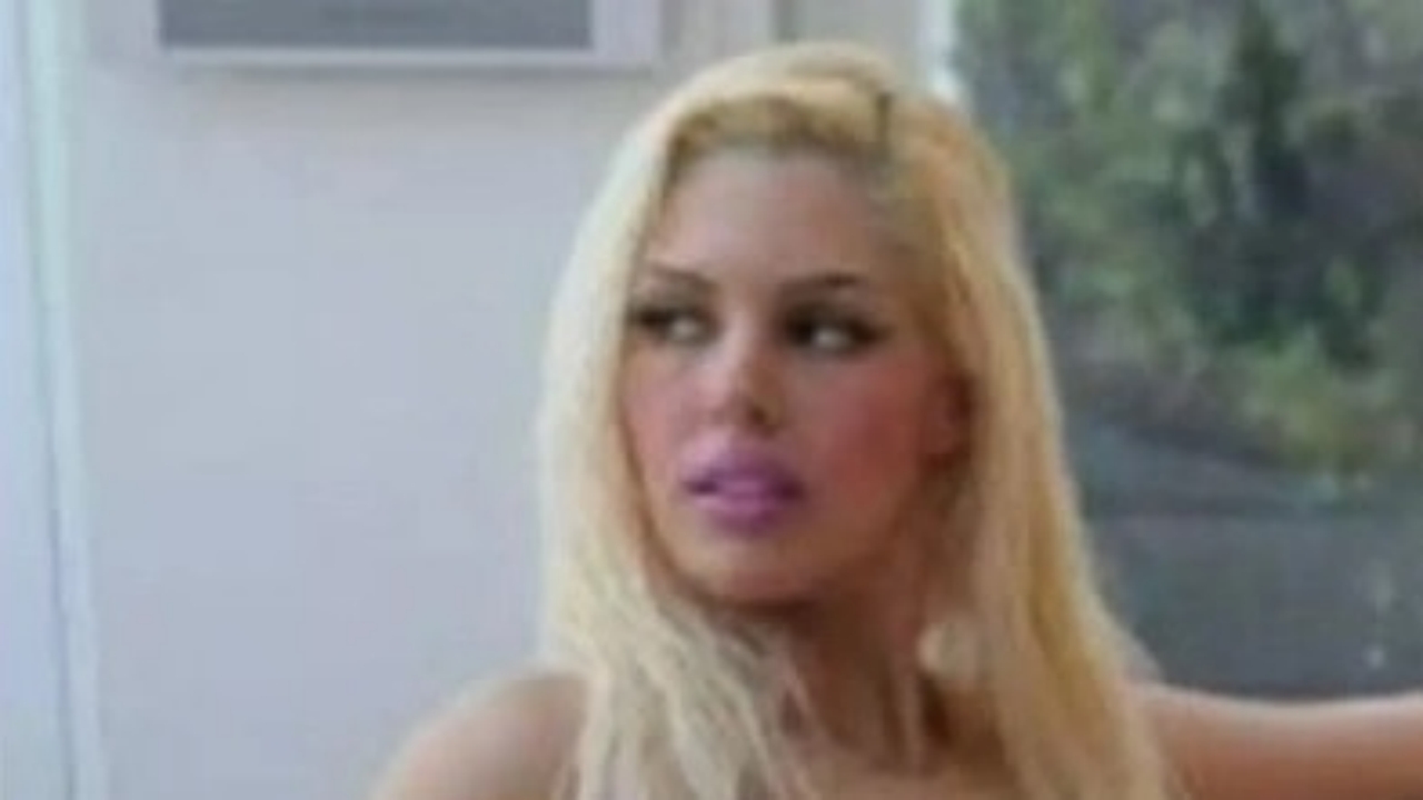 Foto - Adnan Oktar’ın kediciğiydi, yeni işi olay oldu! Herkesi ters köşe yaptı