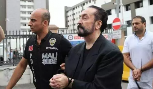 Foto - Adnan Oktar'ın şaşkına çeviren karanlık ağı! 9 kişilik Tapınak Şövalyeleri İstanbul’da