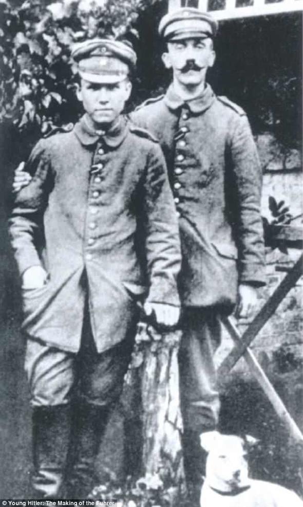 Foto - Adolf Hitler'in sır gibi saklanan çocukluğu ortaya çıktı!