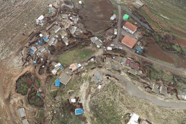 Foto - AFAD, o ilde yamaçtaki köylerde riskli kayaları dronla tespit etti