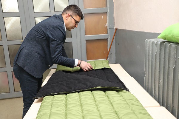 Foto - Afet bölgesi için uyku tulumu seferberliği