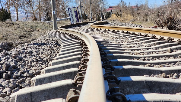 Foto - Afet bölgesine 60 bin ton sevk edildi