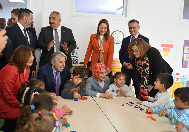 Foto - Afet bölgesine destek kesintisiz sürüyor! Sayı 3’e ulaştı