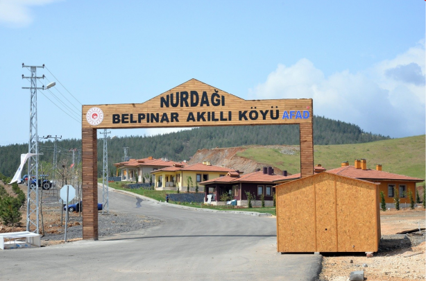 Foto - Afetzedeler evlerine 45 günde kavuştular! Çamaşır mandalı dahi verdiler