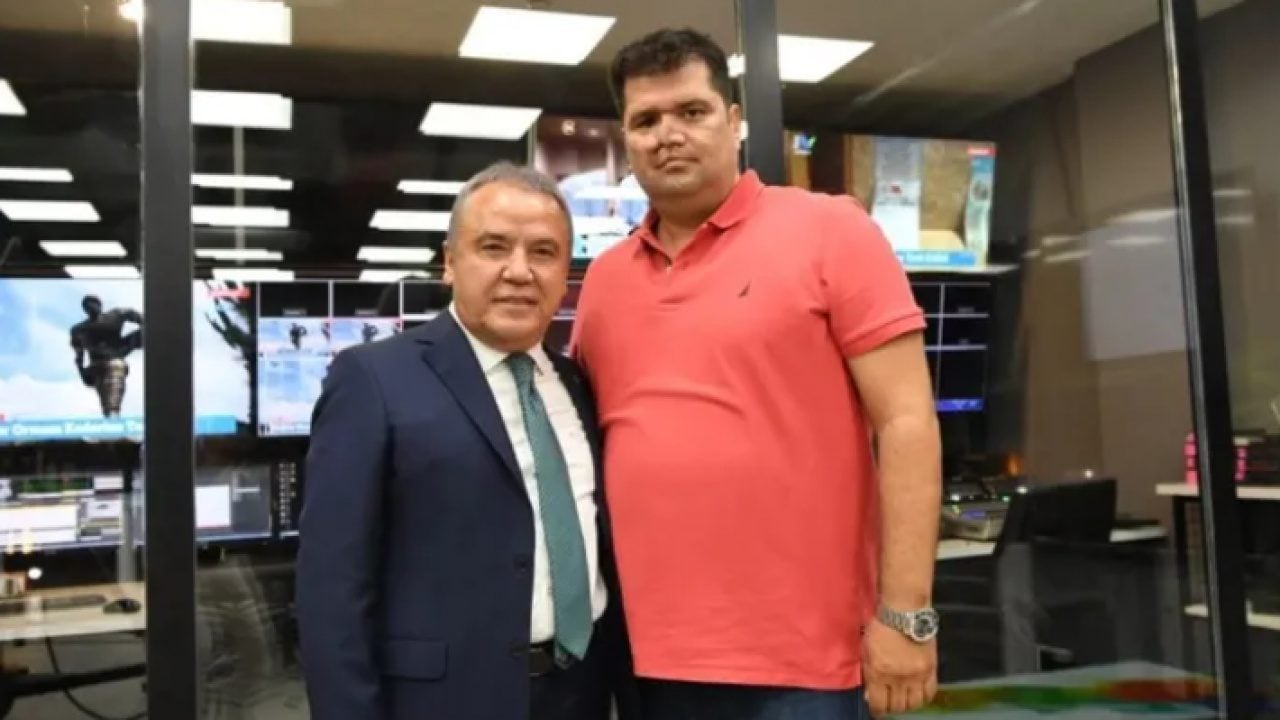 Foto - Afetzedeye yardım diye çıktı, rüşvet itirafına dönüştü! Muhittin Böcek dosyasında yeni perde