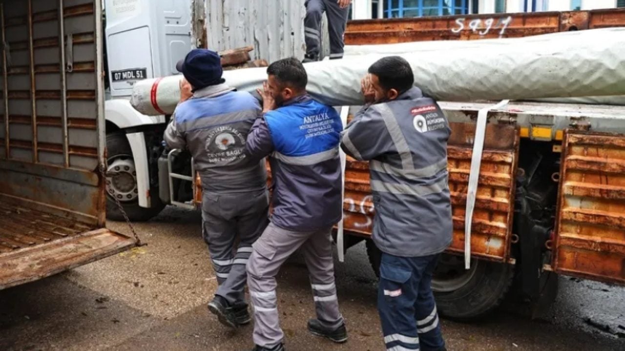 Foto - Afetzedeye yardım diye çıktı, rüşvet itirafına dönüştü! Muhittin Böcek dosyasında yeni perde
