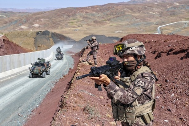 Foto - Afgan göçüne özel önlem alındı! Özel Harekat görev başında