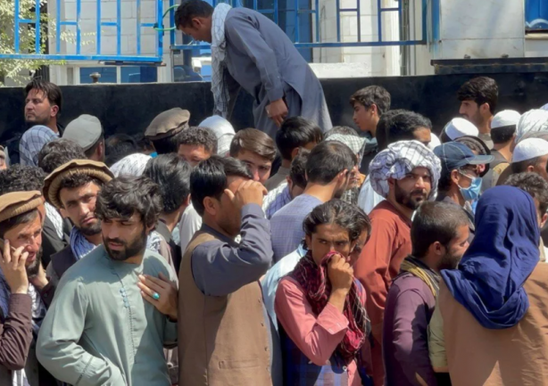 Foto - Afganistan'da 6 gizemli uçak! Hangi ülkeye ait olduğu ortaya çıktı