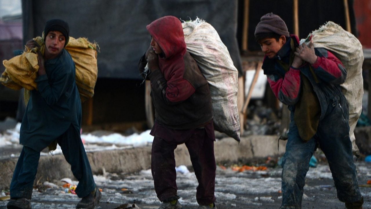 Foto - Afganistan'da 7 binden fazla çocuk ailesine kavuştu
