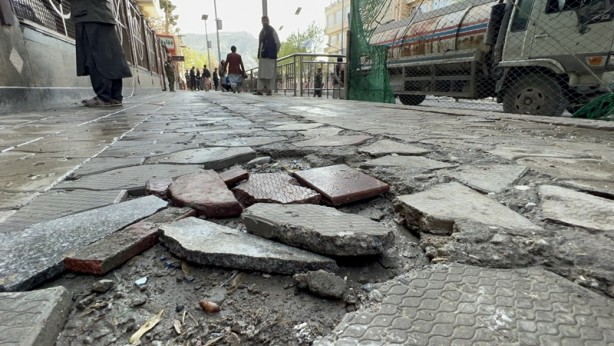 Foto - Afganistan'da bakanlık yakınında intihar saldırısı