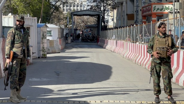 Foto - Afganistan'da bakanlık yakınında intihar saldırısı