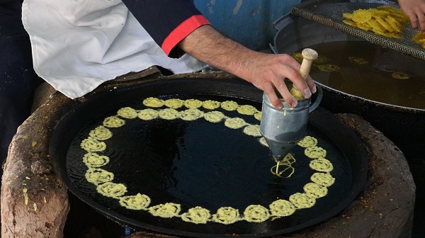 Foto - Afganistan’da Ramazanın vazgeçilmezi! Bu tatlı yoksa sofraya oturmuyorlar