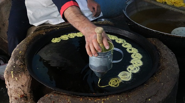 Foto - Afganistan’da Ramazanın vazgeçilmezi! Bu tatlı yoksa sofraya oturmuyorlar