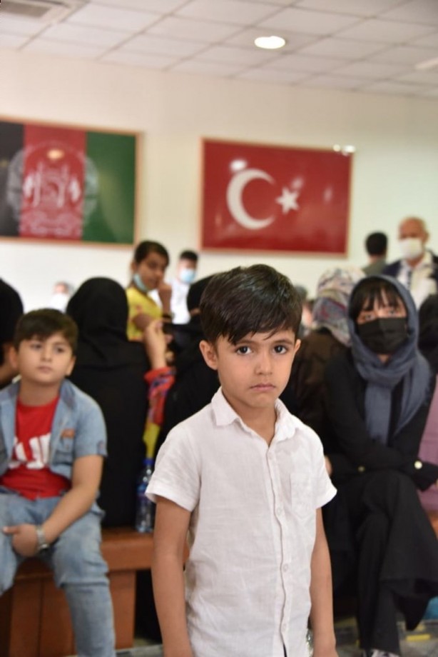 Foto - Afganistan'daki 200’ü aşkın Türk vatandaşı için havalandı! 'Uçan kale' ile tahliye operasyonu