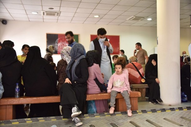 Foto - Afganistan'daki 200’ü aşkın Türk vatandaşı için havalandı! 'Uçan kale' ile tahliye operasyonu