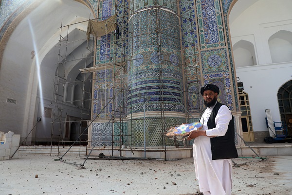 Foto - Afganistan'daki deprem tarihi yapılara hasar verdi