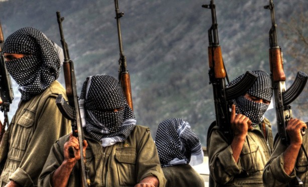 Foto - AFP görüntüleri bütün dünyaya servis etti! Türkiye sınırındalar… Mesafe 5 km