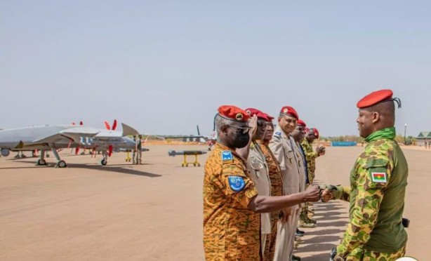 Foto - Afrika ülkesinde AKINCI TİHA dönemi