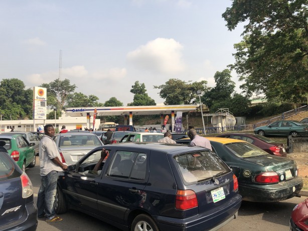 Foto - Afrika ülkesinde görülmemiş olay: Hükümet 'zam yok' dedi! Yollar kapandı