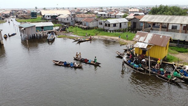Foto - Afrika'da kölelikten kaçanların su üstüne kurduğu köy