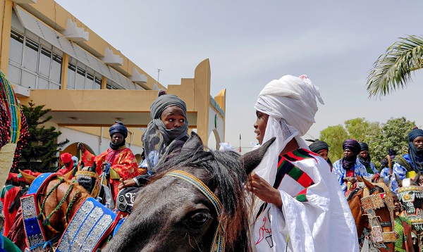 Foto - Bu giysi Afrika'da gücü temsil ediyor