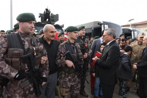 Foto - Afrin için hepsi gönüllü olunca kura çekildi