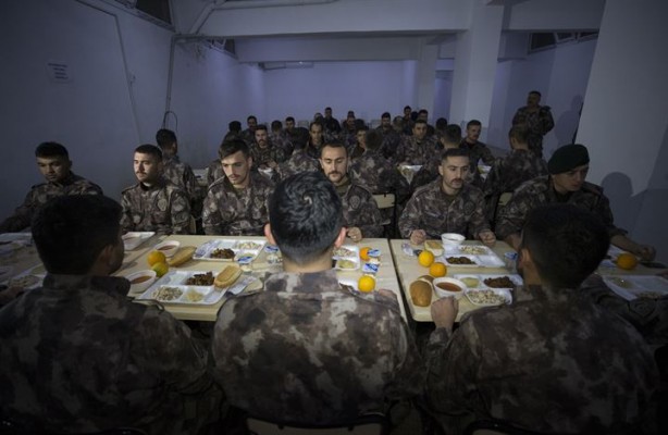 Foto - Afrin'de güvenlik özel harekata emanet