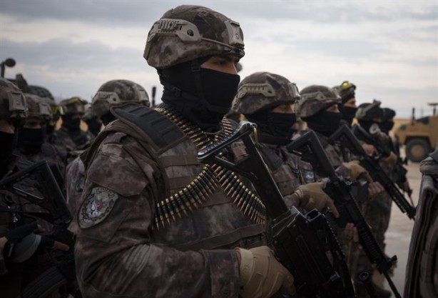 Foto - Afrin'de güvenlik özel harekata emanet