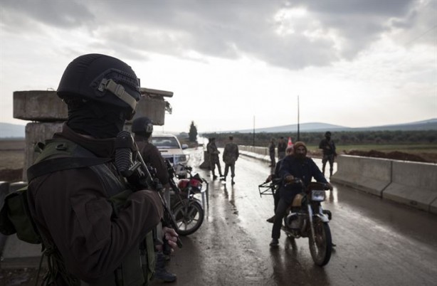 Foto - Afrin'de güvenlik özel harekata emanet