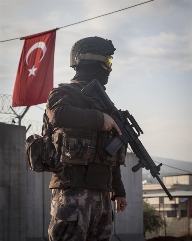 Foto - Afrin'de güvenlik özel harekata emanet