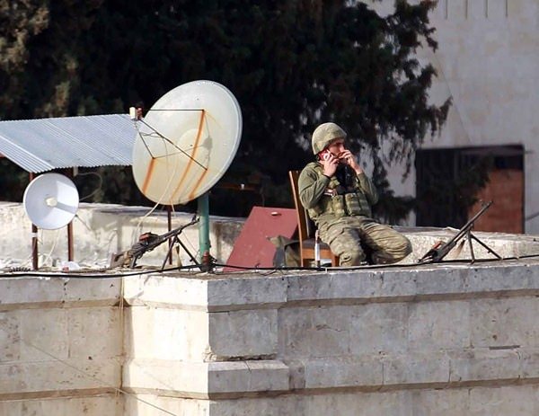 Foto - Afrin'den görüntüler gelmeye devam ediyor! Türk askeri çatıda