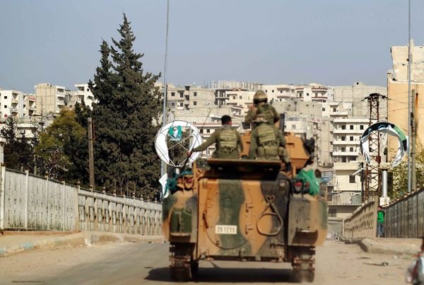 Foto - Afrin'den görüntüler gelmeye devam ediyor! Türk askeri çatıda
