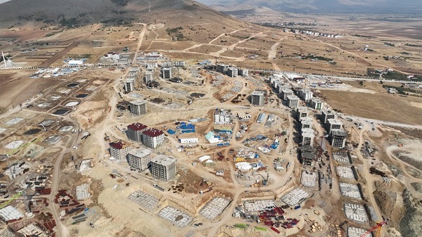 Afşin hızla normale dönüyor! İşte kalıcı konutların teslim tarihi