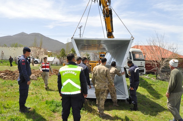 Foto - Afşin'de katlanabilir konteyner kurulumu başladı