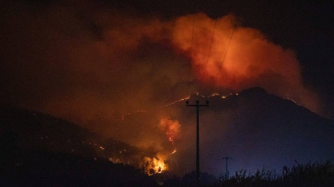Foto - Afyonkarahisar’da bir köy tahliye edildi! Vali Yiğitbaşı son durumu açıkladı