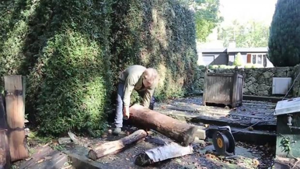 Ağaç kütüğünü ocağa çevirdi!
