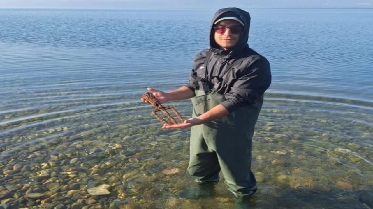 Foto - Ağına takılınca şoke oldu! Gölden balık yerine bakın ne çıktı