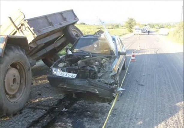 Ağır bir kazaya karışınca hurdaya çıktı ama...