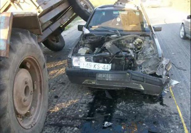 Foto - Ağır bir kazaya karışınca hurdaya çıktı ama...