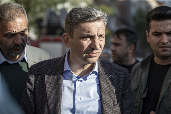 Foto - Ağır hasarlı 6 katlı bina çöktü! Enkazda kalan var mı? 