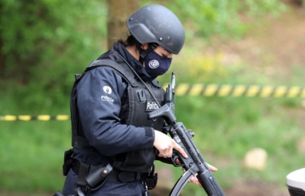 Foto - Ağır silahlarla kaçtı! Üç ülke alarmda, Müslümanlar tetikte