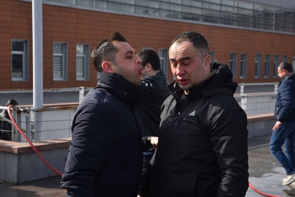 Foto - Ağlatan eğitim! Hortumların başına koştular