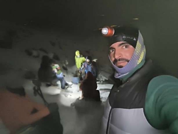 Foto - Ağrı Dağı'na zorlu zirve tırmanışı yapan dağcıların saçları ve kaşları buz tuttu