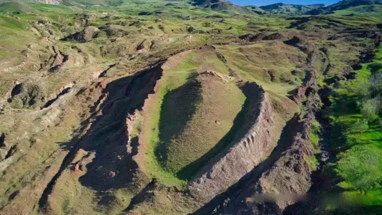 Foto - Ağrı Dağı’nda asrın keşfi: Nuh’un Gemisi’ni arayan ekip sondaj vurunca yerin 9 metre altında şoke eden gerçeğe ulaştı