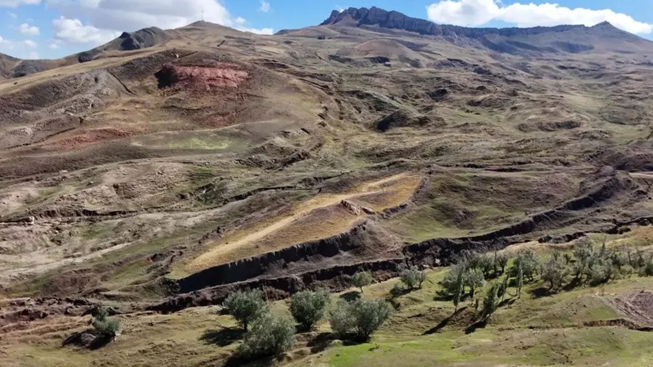 Foto - Ağrı Dağı’nda yıllardır aranan sır için yeni bulgu! Toprağın altında ne var?