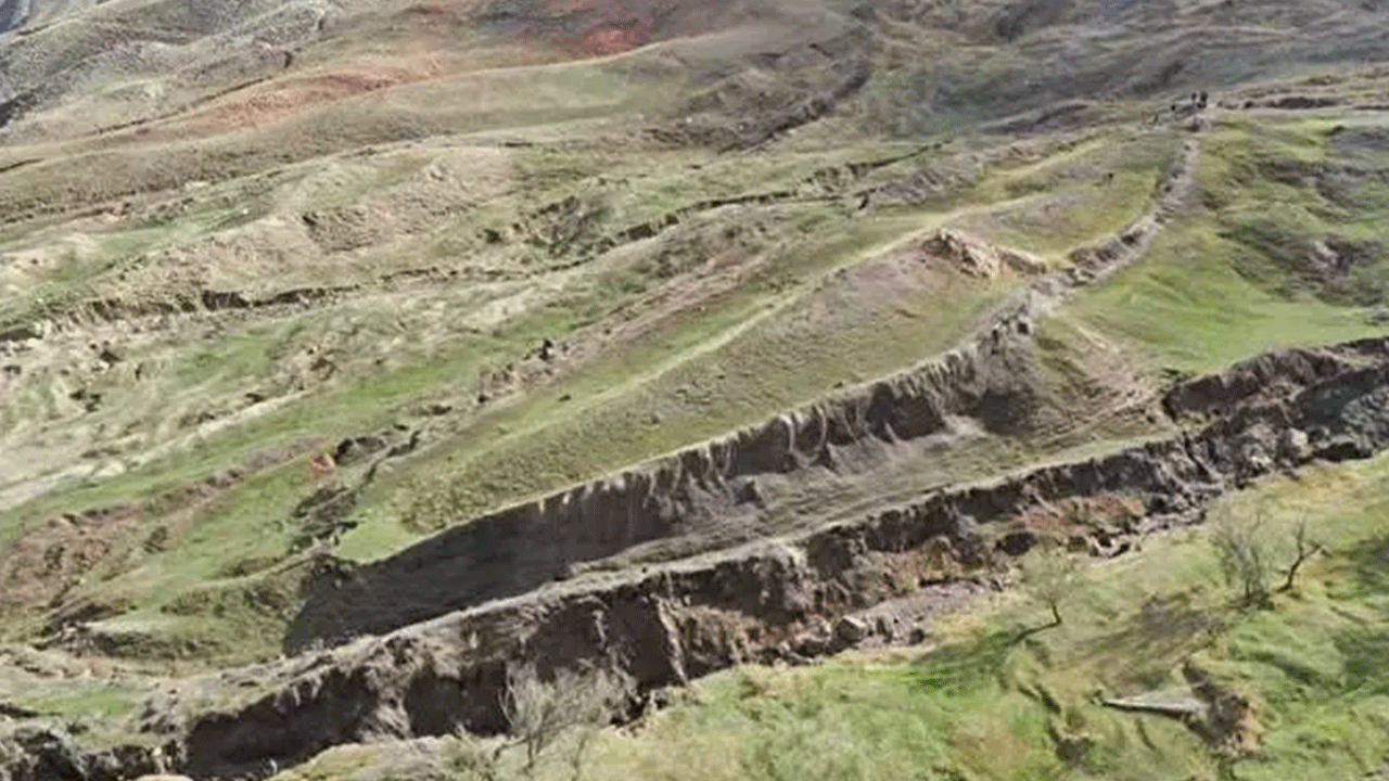 Foto - Ağrı Dağı'ndaki Nuh'un gizemi ortaya çıkıyor! Araştırmacılar tarih verdi!