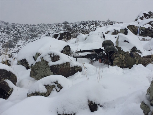 Foto - Ağrı ve Tendürek dağları PKK'ya dar edildi!