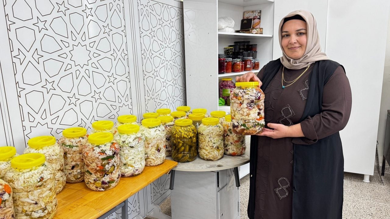 Foto - Ağrı’da ata tohumuyla turşu yapımını sürdüren kadınlar talebe yetişemiyor: Talep yağıyor