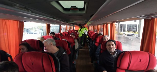 Foto - Ağrı'daki kaza sonrası trafik ekipleri harekete geçti